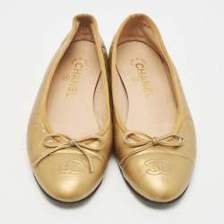 Pre Owned Chanel Gold Leather CC Ballet Flats Size 38