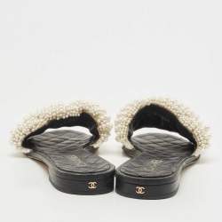 Chanel White Leather and Pearl Embellished Slides Size 40