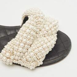 Chanel White Leather and Pearl Embellished Slides Size 40