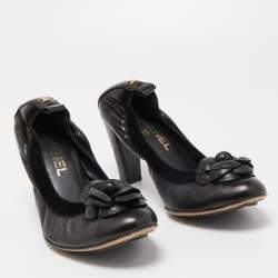 Chanel Black Leather Camelia CC Cap Toe Srunch Pumps Size 38.5
