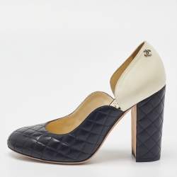 Pre Owned Chanel Black/Cream Quilted Leather CC Pumps Size 38