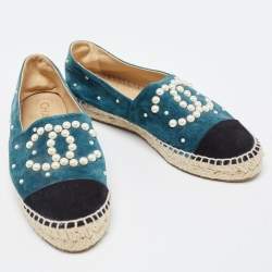 Pre Owned Chanel Green/Black Suede Faux Pearl CC Espadrille Flats Size 37