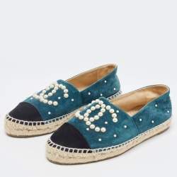 Pre Owned Chanel Green/Black Suede Faux Pearl CC Espadrille Flats Size 37