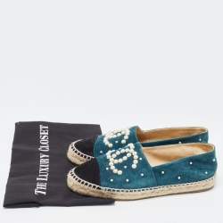 Pre Owned Chanel Green/Black Suede Faux Pearl CC Espadrille Flats Size 37