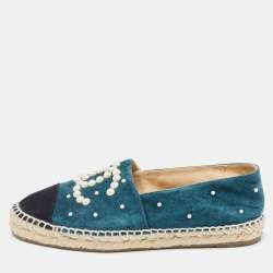 Pre Owned Chanel Green/Black Suede Faux Pearl CC Espadrille Flats Size 37
