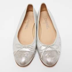 Pre Owned Chanel Silver Leather CC Cap Toe Ballet Flats Size 37