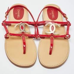 Pre Owned Chanel Red Patent Leather CC Thong Flat Sandals Size 38