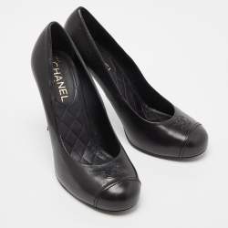 Pre Owned Chanel Black Leather Pearl Heel CC Cap Round Toe Pumps Size 38.5