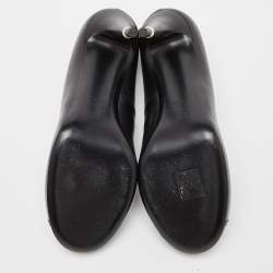 Pre Owned Chanel Black Leather Pearl Heel CC Cap Round Toe Pumps Size 38.5
