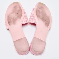 مملوكة مسبقًا Chanel Pink Tweed and Leather CC Slides Size 38.5