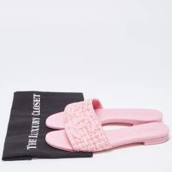 مملوكة مسبقًا Chanel Pink Tweed and Leather CC Slides Size 38.5