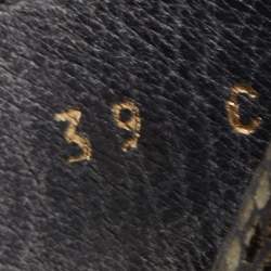 مملوكة مسبقًا Chanel Gold Texture Leather Wedges Dad Sandals Size 39