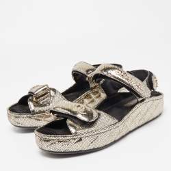 مملوكة مسبقًا Chanel Gold Texture Leather Wedges Dad Sandals Size 39
