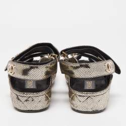 مملوكة مسبقًا Chanel Gold Texture Leather Wedges Dad Sandals Size 39