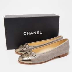 مملوكة مسبقًا Chanel Metallic/Grey Leather and Canvas Bow CC Cap Toe Ballet Flats Size 40