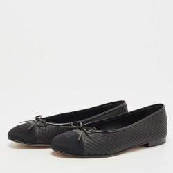 Pre Owned Chanel Black Woven Raffia and Canvas CC Cap Toe Ballet Flats Size 39.5