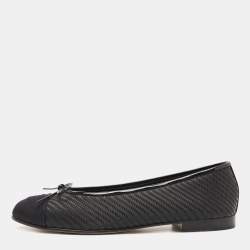 Pre Owned Chanel Black Woven Raffia and Canvas CC Cap Toe Ballet Flats Size 39.5