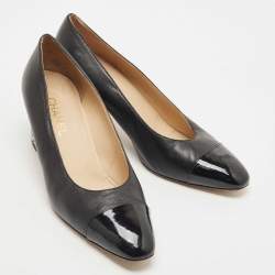Pre Owned Chanel Black Leather and Patent Cap Toe CC Pumps Size 42