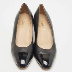 Pre Owned Chanel Black Leather and Patent Cap Toe CC Pumps Size 42