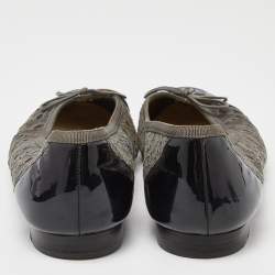 Pre Owned Chanel Grey/Black Lace and Patent Leather CC Cap Toe Ballet Flats Size 38.5