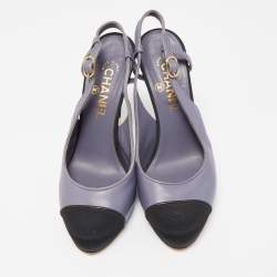 Pre Owned Chanel Two Tone Leather and Fabric CC Slingback Pumps Size 39