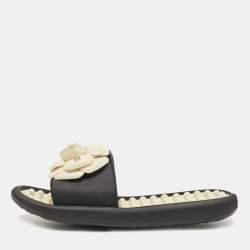 Chanel rubber cc hot sale flat slide sandals