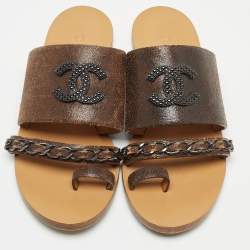 Chanel Brown Textured Leather Chain Link CC Toe Ring Slides Size 36