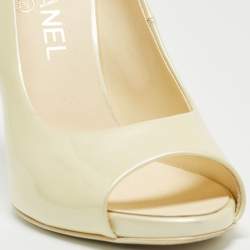 Pre Owned Chanel Cream Patent CC Peep Toe Pumps Size 38