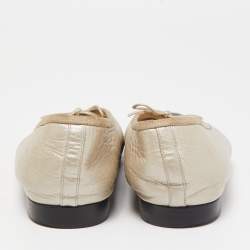 Pre Owned Chanel Grey/Black Leather CC Cap Toe Ballet Flats Size 37.5