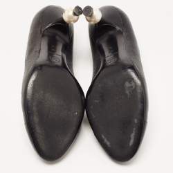 Pre Owned Chanel Black Leather CC Pearl Heel Cap Toe Pumps Size 38