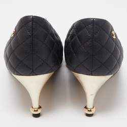 Pre Owned Chanel Black Quilted Leather CC Cap Toe Pumps Size 39