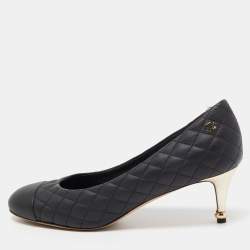 Pre Owned Chanel Black Quilted Leather CC Cap Toe Pumps Size 39