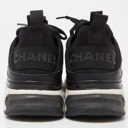 Pre Owned حذاء رياضي شانيل أربطة شعار CC قطيفة أسود مقاس 39