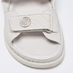 Chanel Light Grey Textured Leather Dad Sandals Size 39
