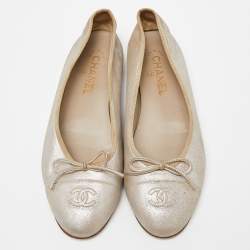 Pre Owned  Chanel Beige Suede Cap Toe Bow Ballet Flats Size 40