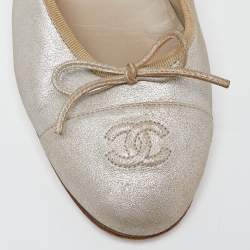 Pre Owned  Chanel Beige Suede Cap Toe Bow Ballet Flats Size 40