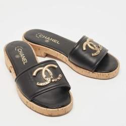 Pre Owned Chanel Black Leather CC Cork Slide Sandals Size 39