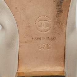 Pre Owned Chanel Beige/White Leather CC Camellia Scrunch Ballet Flats Size 37