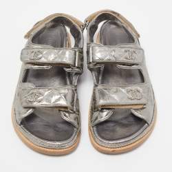 Pre Owned Chanel Silver Leather Interlocking CC Logo Dad Sandals Size 40