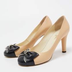 Chanel Black/Beige Leather Pearl Embellished Bow Cap Toe Pumps Size 39