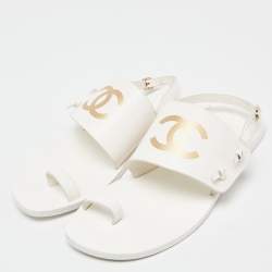 Pre Owned Chanel White Leather CC Toe Ring Slingback Sandals Size 38.5