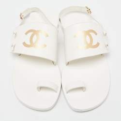 Pre Owned Chanel White Leather CC Toe Ring Slingback Sandals Size 38.5