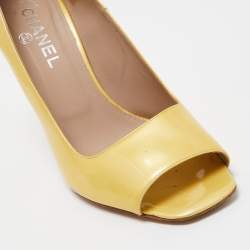 Pre Owned Chanel Yellow Patent Leather CC Open Toe Pumps Size 40