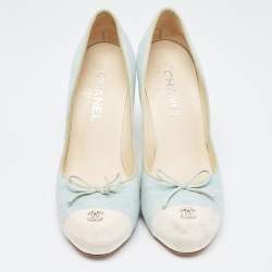 Pre Owned Chanel Pale Blue/White Canvas Bow CC Cap Toe Pumps Size 38.5