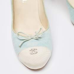 Pre Owned Chanel Pale Blue/White Canvas Bow CC Cap Toe Pumps Size 38.5