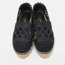 Pre Owned Chanel Black Woven Raffia and Grosgrain Fabric CC Cap Toe Flat Espadrilles Size 37
