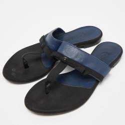 Pre Owned Chanel Navy Blue/Black Leather and Fabric CC Bow Thong Flats Size 37