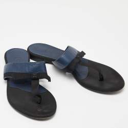 Pre Owned Chanel Navy Blue/Black Leather and Fabric CC Bow Thong Flats Size 37