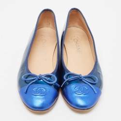 Chanel Two Tone Patent and Leather CC Cap Toe Bow Ballet Flats Size 38