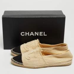 Chanel Beige/Black Canvas CC Cap Toe Espadrille Flats Size 40